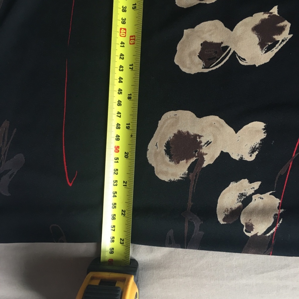 🌾 vintage BCBG scribble skirt - Picture 6 of 7